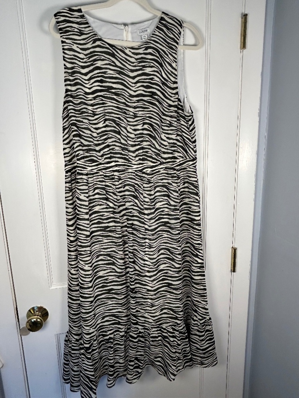 J.Crew Women's Sleeveless Ruffle Dress ivory & black zebra print midi Size 16